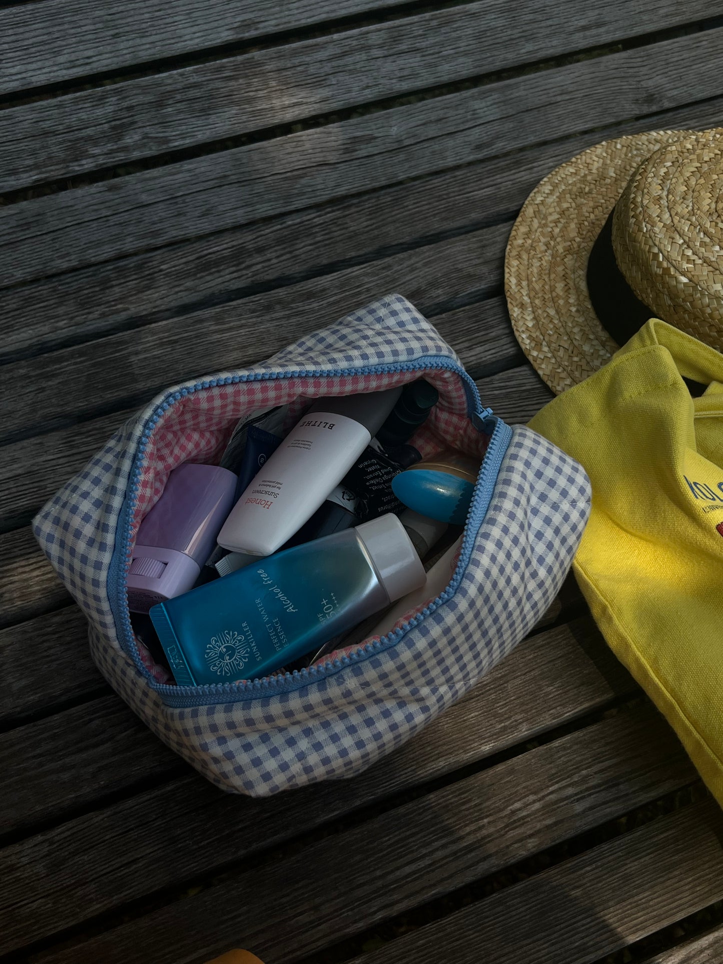 Pouch cosmetic bag - metabeauty.eu